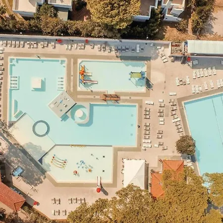 The Charming Marina Village Tipo3-3 Bedroom 6 Persons *